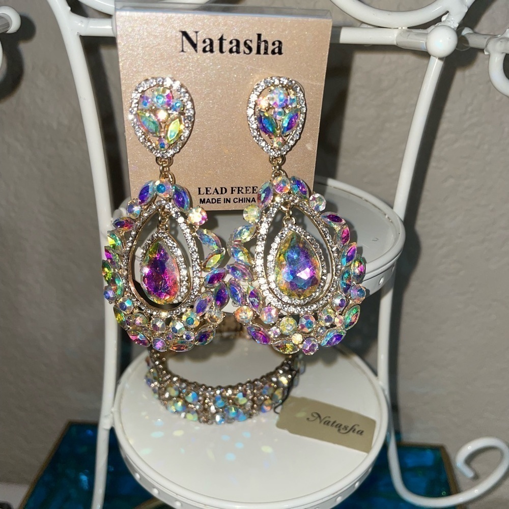 Natasha Couture Bracelet Natasha Iridescent Bracelet 🆕 💎 Natasha Bracelet 💎 - Picture 5 of 9